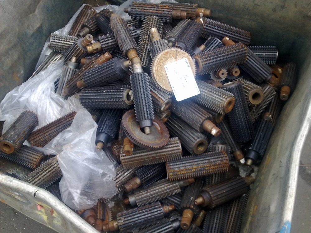 прием лома стали марки Р9